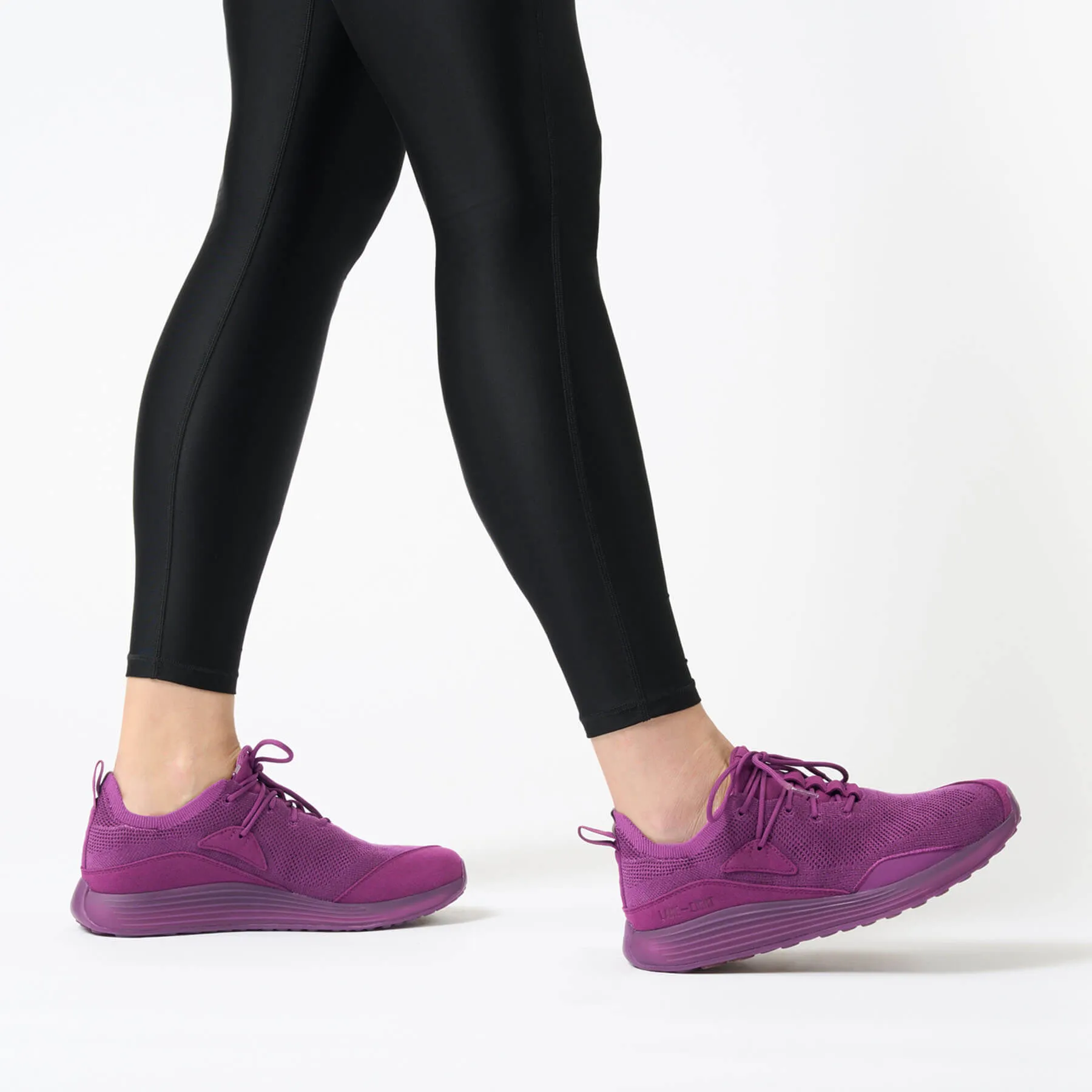 Women's HIIT Trainer (Deep Plum)